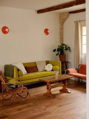 Gîte pour 8 personnes, avec terrasse à Vienne-en-Arthies