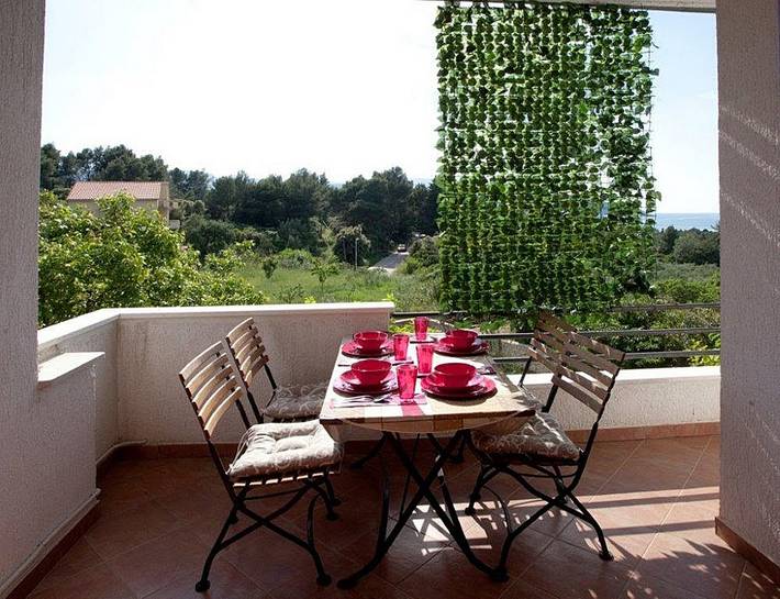Apartament wakacyjny dla 3 osób, z basen i balkon/ taras w Stari Grad