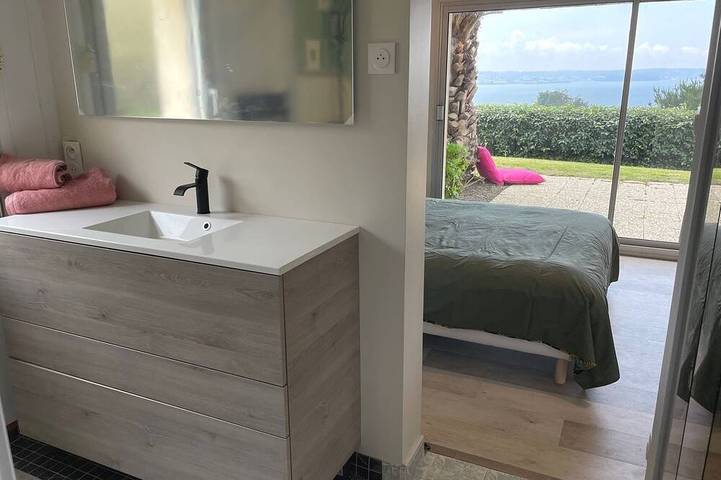 Location de vacances pour 8 personnes, avec terrasse et jardin dans Plage Trez Malaouen - 4