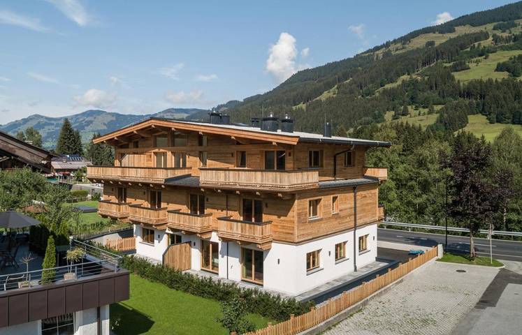 Ferienwohnung für 6 Personen, mit Balkon und Terrasse sowie Garten und Sauna in Jochberg