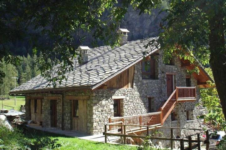 Chalet pour 4 personnes, avec Balcon et Jardin dans Oyace
