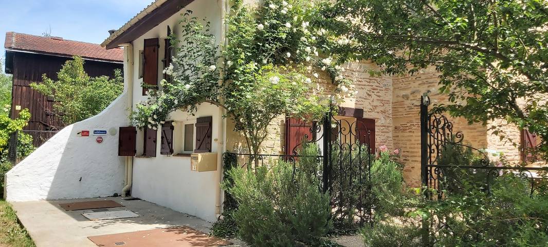 Gîte pour 4 personnes, avec piscine, animaux acceptés