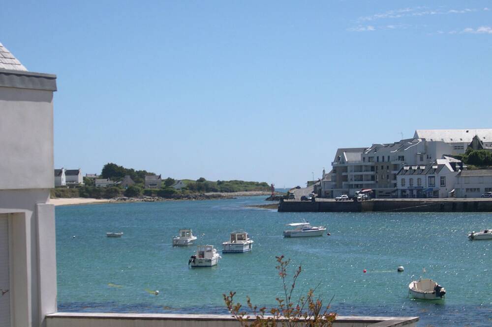Apartamento entero, Audierne. apartamento plouhinec con vistas al puerto de Audierne vista al mar in Côte de Cornouaille