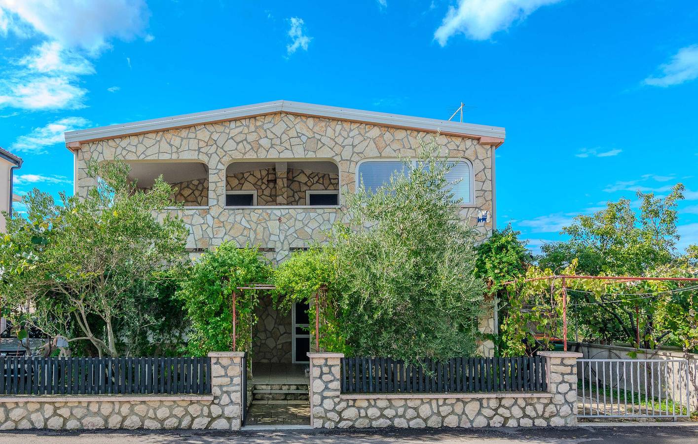 Ganze Ferienwohnung, Ferienwohnung für 2 Personen mit Terrasse in Zukve, Zadar