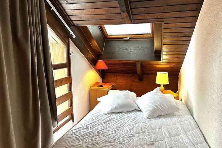 Ganze Wohnung, Gemütliches Studio mit Mezzanine für 4 Personen, zentrale Lage, nahe Skigebiet – Haustiere erlaubt in Méribel, Les Allues