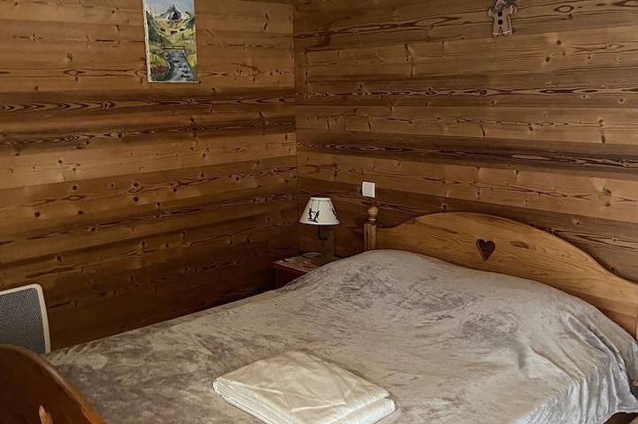 Gîte pour 6 personnes, avec piscine et jardin ainsi que terrasse et jacuzzi dans Doucy - 2