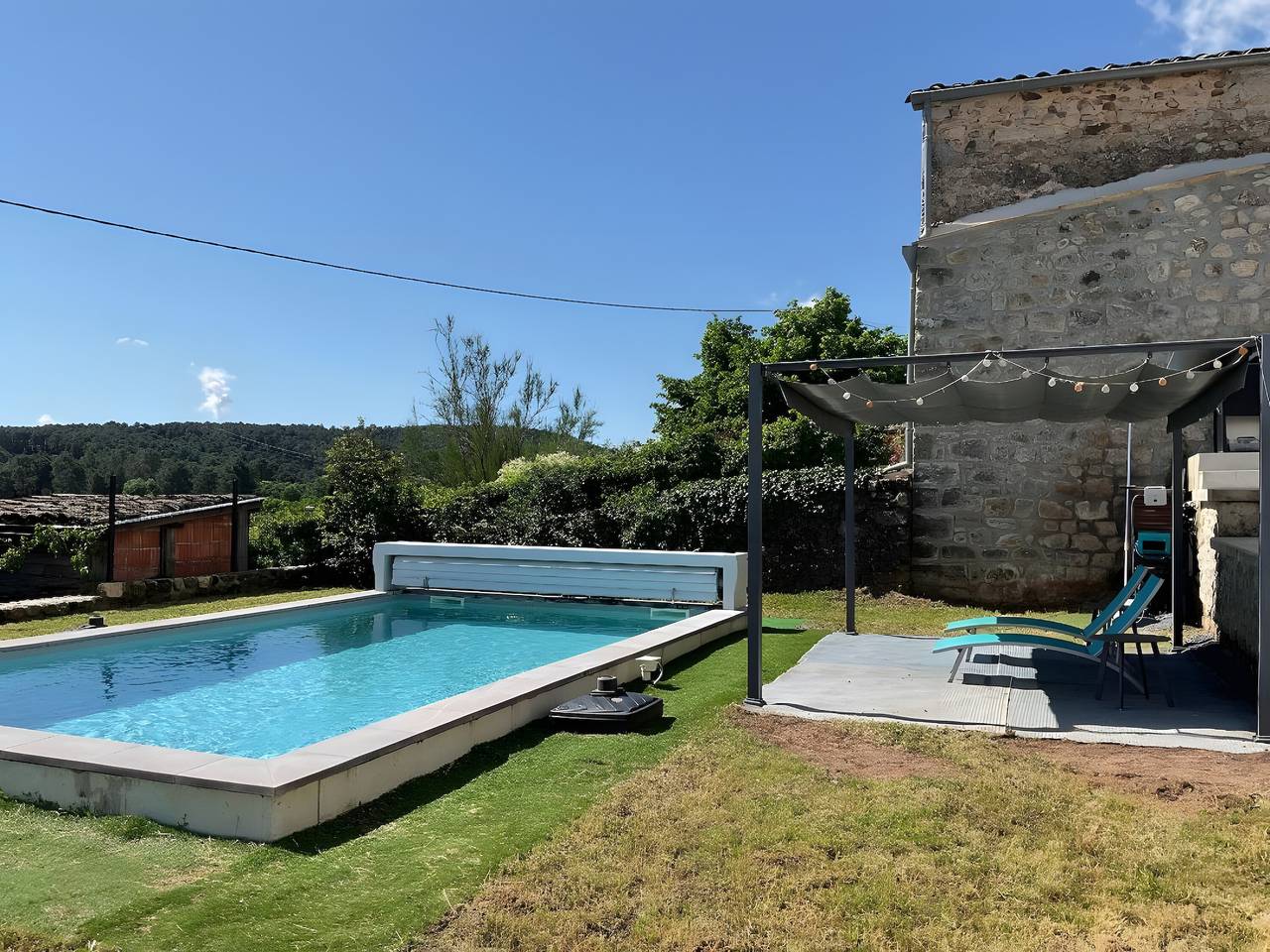 La maison bleue du plot in Ailhon, Parc naturel régional des Monts d'Ardèche