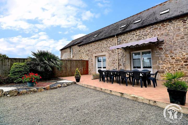 Gîte pour 8 personnes, avec jardin à Saint-Méloir-des-Ondes - 2
