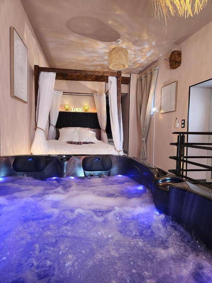 Gîte pour 2 personnes, avec jacuzzi et jardin à La Mure - 2