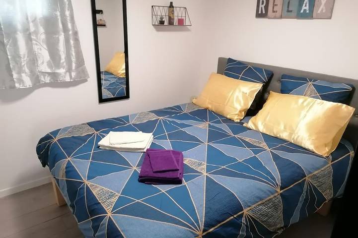 Gîte pour 3 personnes, avec jacuzzi et terrasse à Laveyron - 4