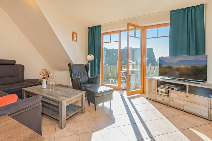 Ferienwohnung für 8 Personen, mit Balkon und Garten sowie Sauna und Ausblick in Loddin