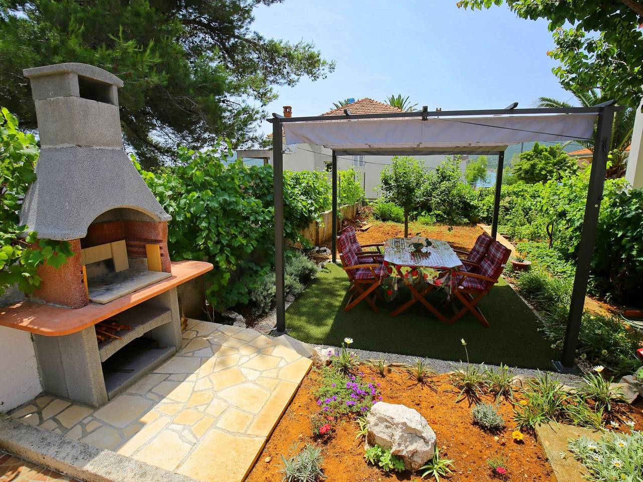 Ganze Wohnung, Standard Ferienwohnung mit Meerblick in Zadar (Kommun), Otok Ist