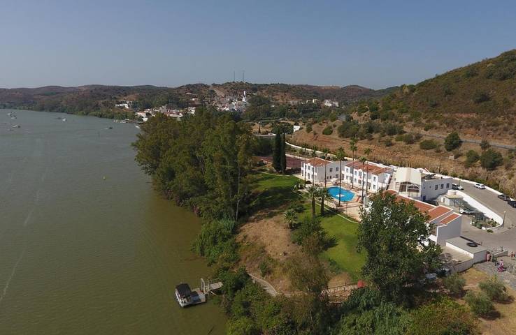 Hotel para 2 personas, con Balcón y Terraza además de Jardín y Piscina en Paymogo - 4