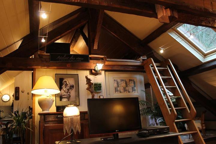 Gîte pour 2 personnes, avec terrasse et vue à Olliergues - 3