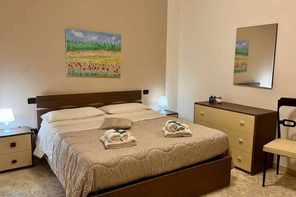 Villa with private access to the sea in Trani, Barletta-Andria-Trani