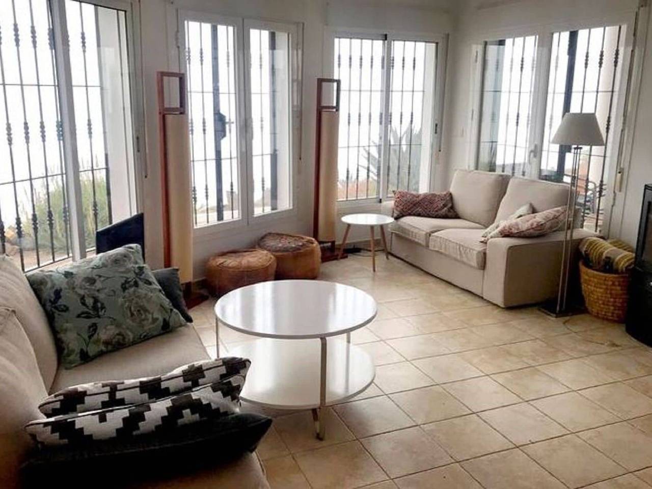 Villa i Arenas med sjøutsikt in Arenas, Costa del Sol