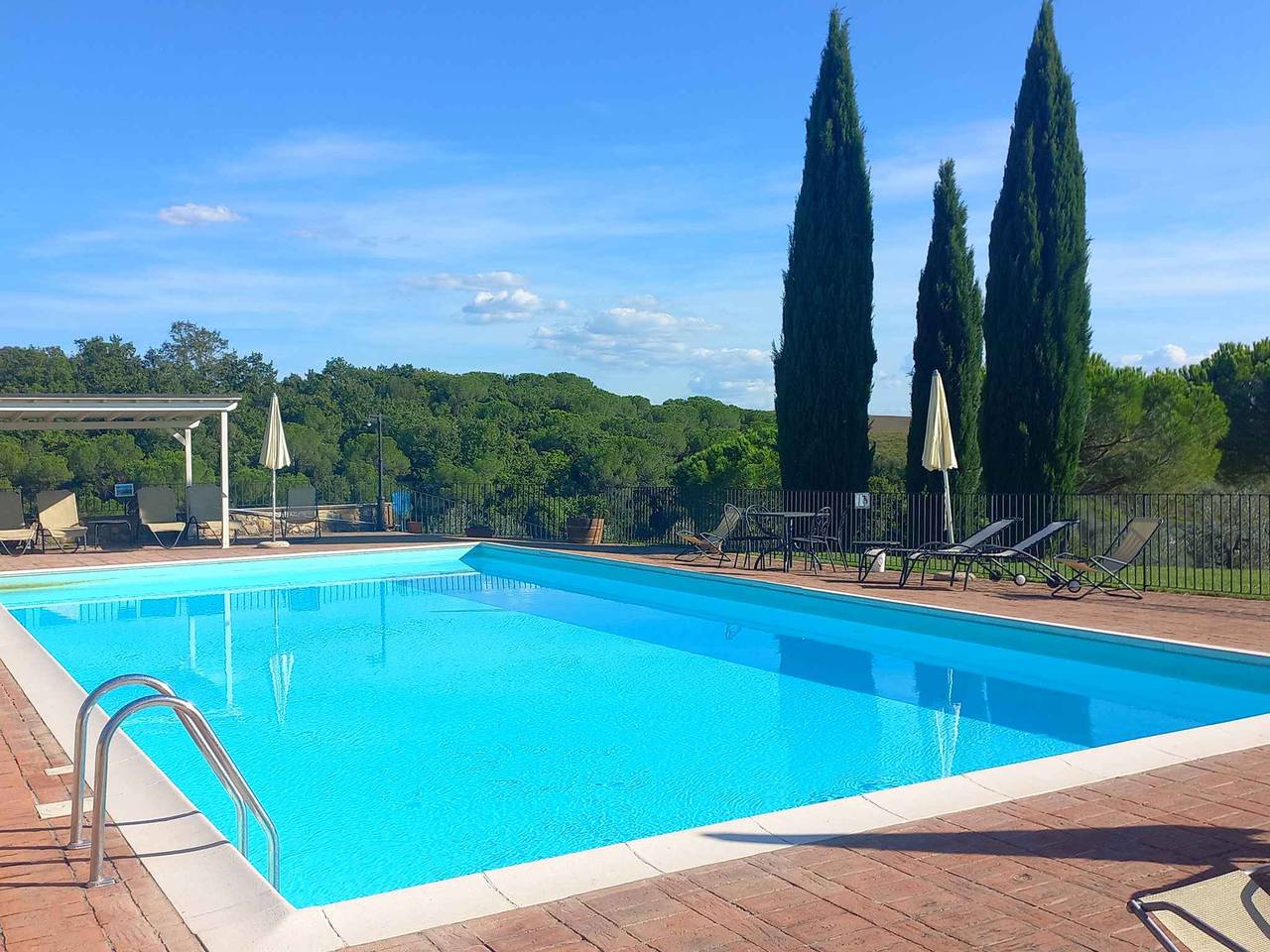 Ganze Ferienwohnung, Ferienwohnung mit Pool und Wlan in Asciano, Siena Provinz