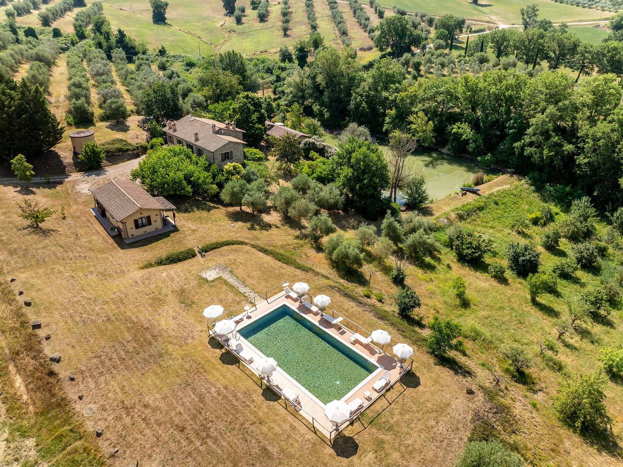 Entire apartment, Il Giuncheto Apartments, Pool, Umbrian Countryside - Il Giuncheto, Monolocale Lago 2 in Perugia, Perugia Province