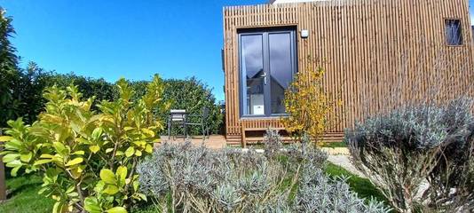 Cottage pour 2 personnes, avec jardin et piscine dans Ormes (Loiret)