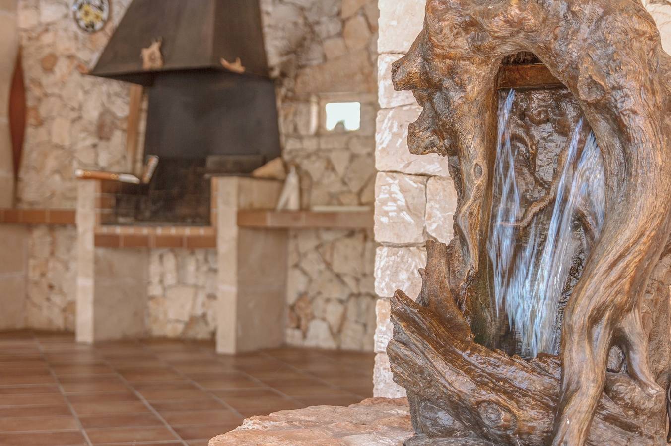 Natural stone villa with pool and jacuzzi - Villa Casa Grande in Santanyí, South Majorca