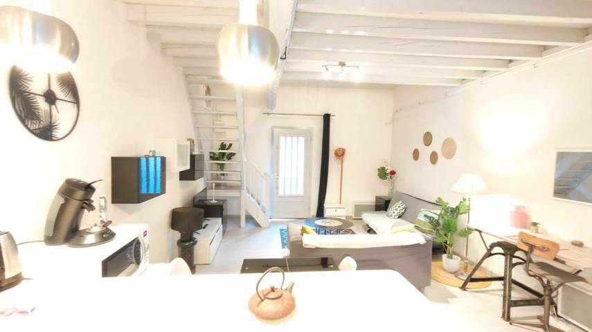 Gîte pour 4 personnes, avec balcon dans Cinema Le Melies Pau