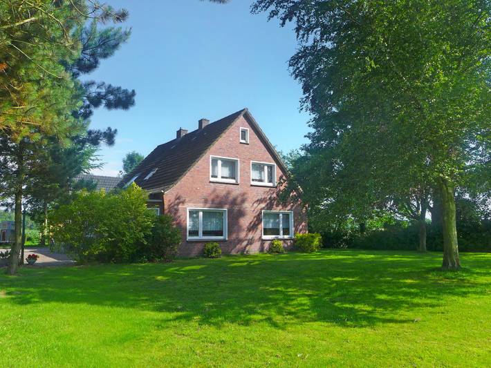 Ferienwohnung für 4 Personen, mit Terrasse und Garten sowie Ausblick in Halbemond