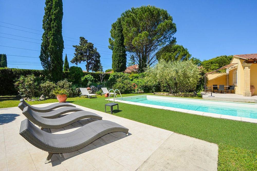 Acogedora casa en Cabannes con Wifi in Cabannes, Region de Arles