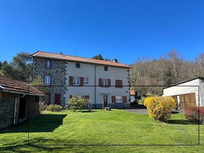 Gîte pour 5 personnes, avec terrasse et jardin à Orcines