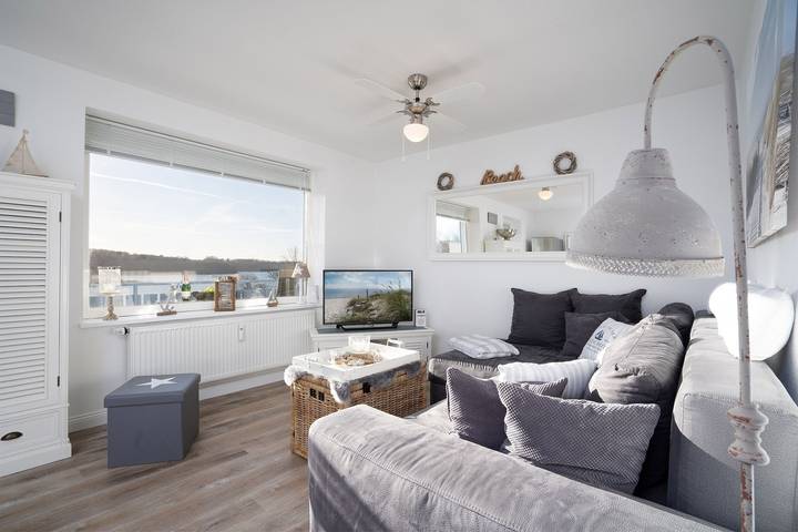 Ferienwohnung für 3 Personen, mit Balkon und Terrasse in Eutin