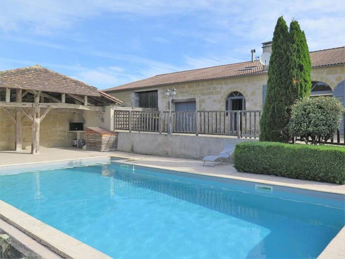 Maison de vacances pour 8 personnes, avec terrasse et piscine, animaux acceptés