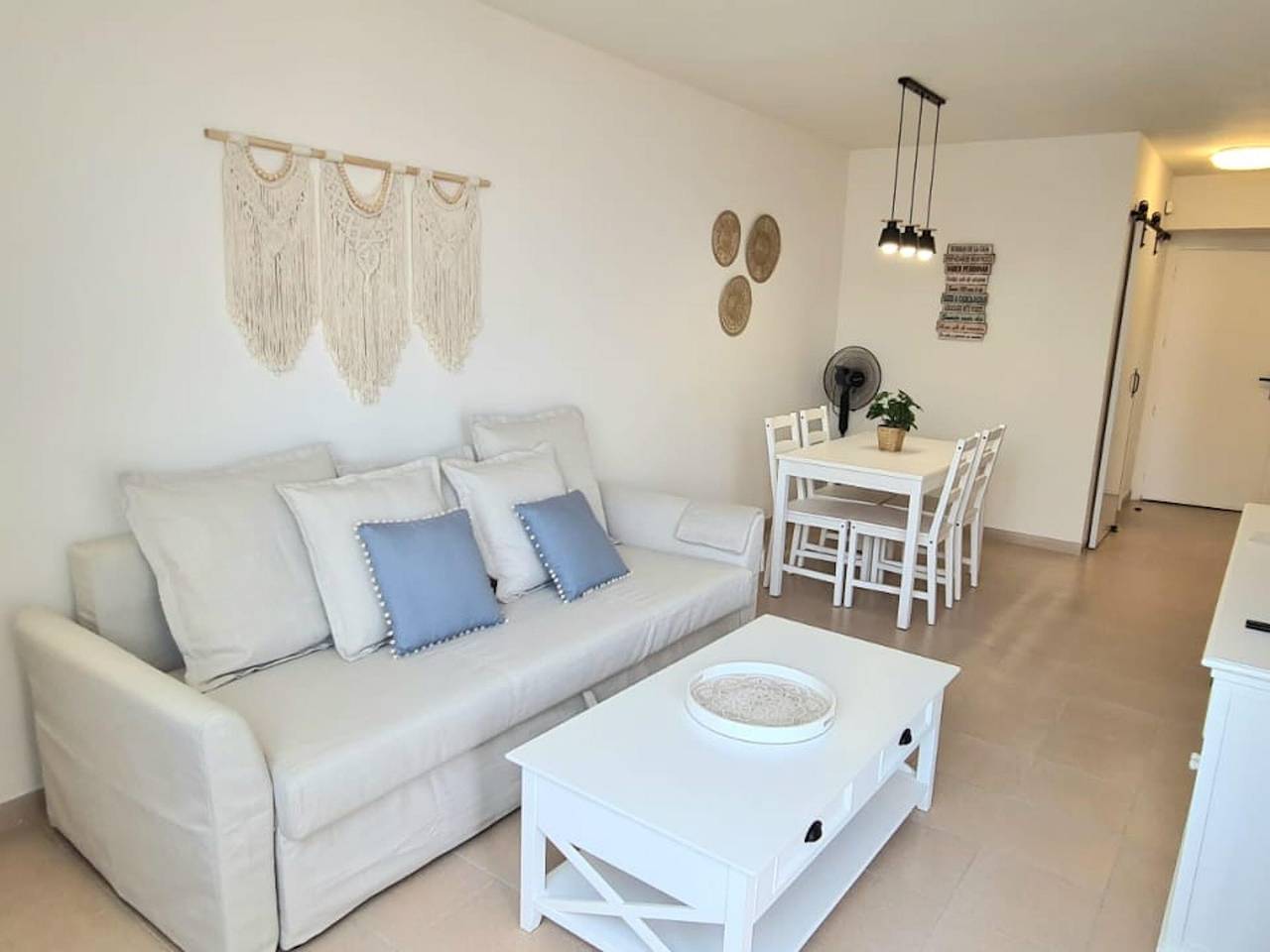 Ganze Ferienwohnung, Ferienwohnung für 4 Personen mit Meerblick in Platja del Morer (Sant Pol de Mar), Sant Pol de Mar