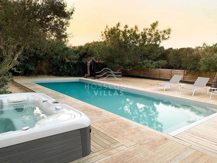 Gîte pour 8 personnes, avec jacuzzi et terrasse ainsi que piscine et jardin dans Plage des Estagnots - 2