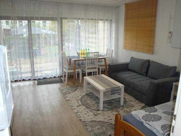 Ferienwohnung für 3 Personen, mit Terrasse und Garten sowie Ausblick in Sindelfingen