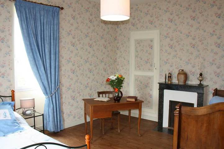 Gîte pour 5 personnes, avec jardin à Beaumont-en-Véron - 4