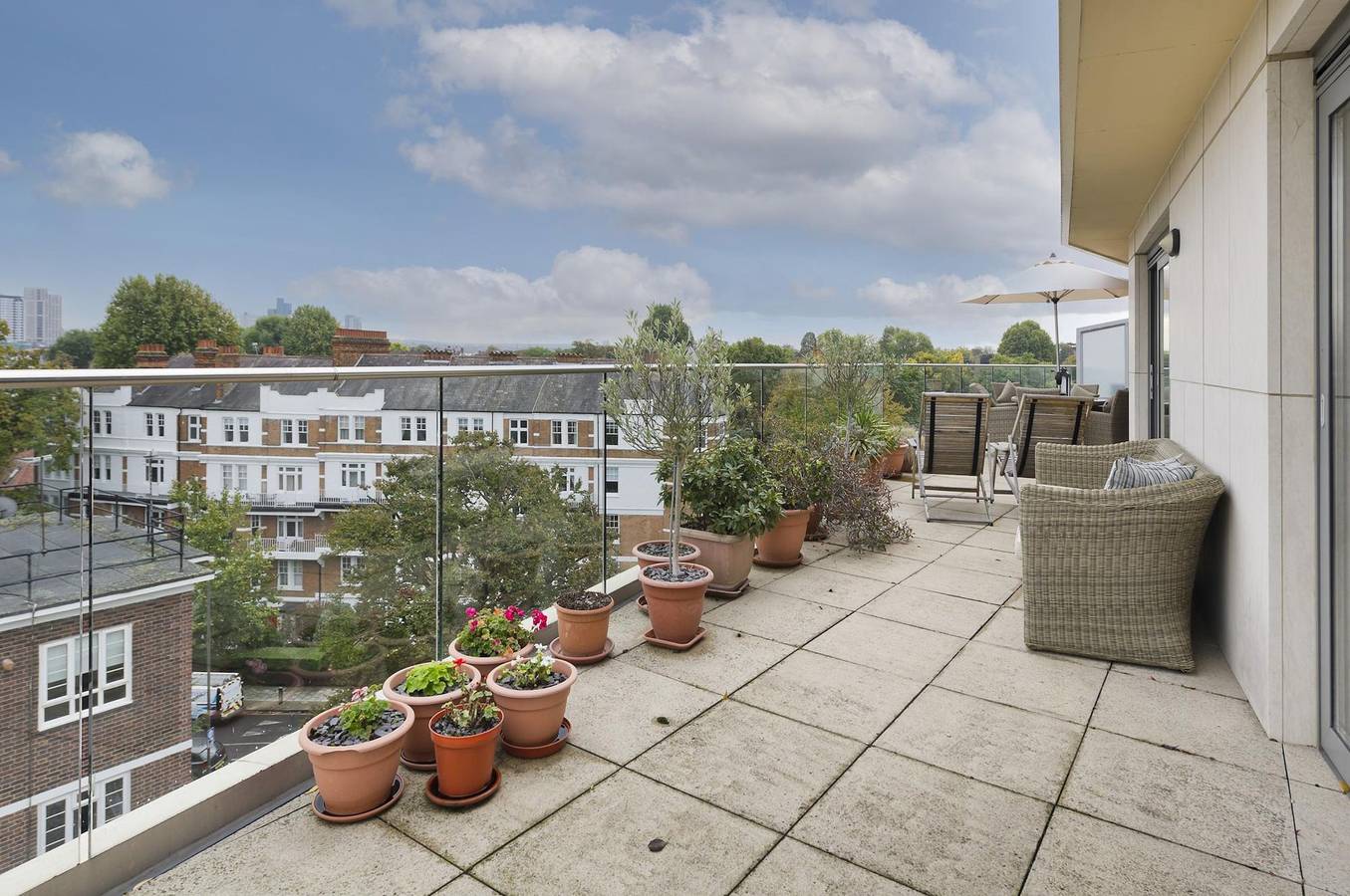 Entire apartment, Putney Rooftops in Wandsworth, London