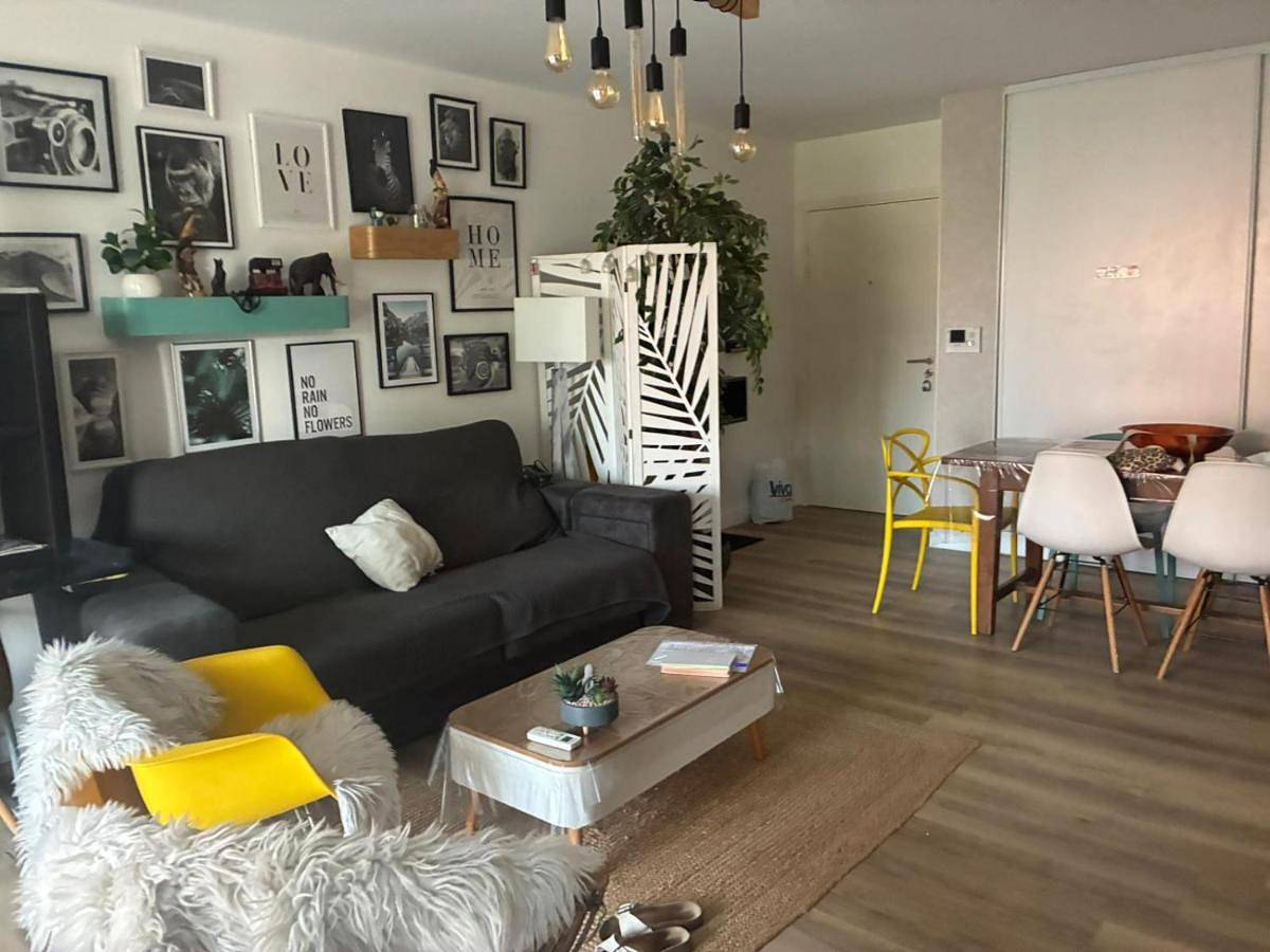 Appartement entier, Two-Bedroom Apartment in Saint-Jean-de-Védas, Côte méditerranéenne (France)
