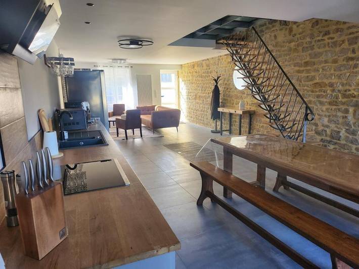 Location de vacances pour 6 personnes, avec jardin ainsi que piscine et sauna dans Floing - 4