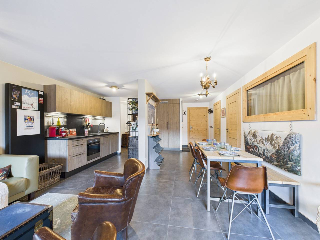 Entire apartment, Central Apartment for 5 with Balcony, Wi-Fi, and Garage in Les Gets in Les Gets, Les Portes du Soleil