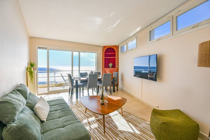 Appartement entier, Appart vue mer splendide et plage proche de Monaco in Cap-d'Ail, Côte méditerranéenne (France)