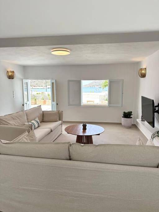 Vacation rental for 5 people, with Terrace and Yard as well as View in Samos