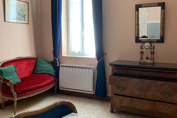 Town house in a 9000 m2 park with swimming pool, close to the beach in Meschers-sur-Gironde, Rochefort region