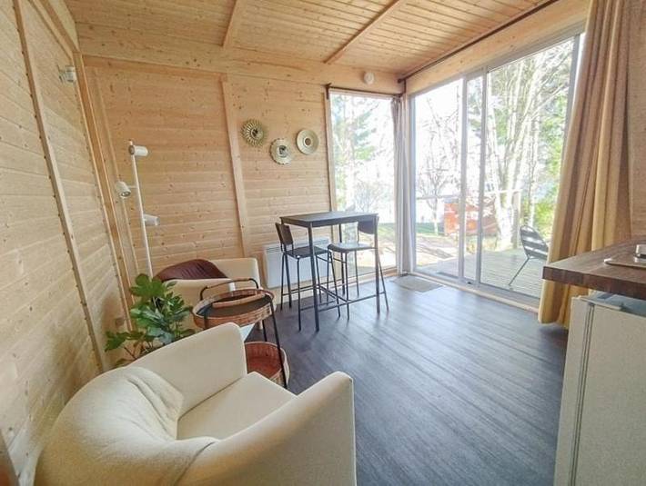 Location de vacances pour 2 personnes, avec Terrasse et Jardin ainsi que Vue sur le lac et Vue dans Lac des Settons - 3