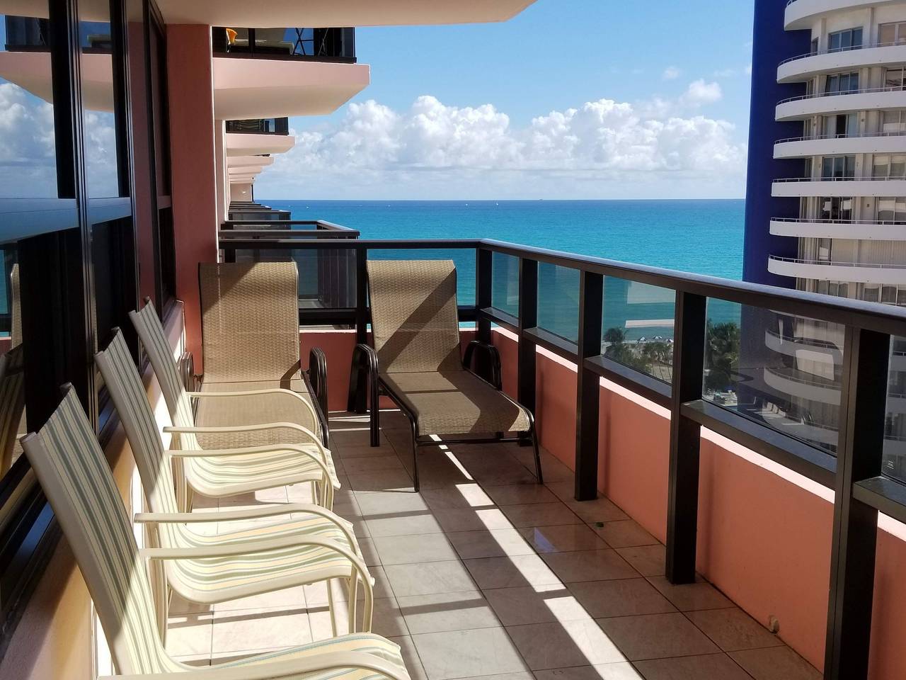 Apartamento entero, Large Contemporary Apt Beautiful Water & City Views - 819 in Miami Beach, Florida