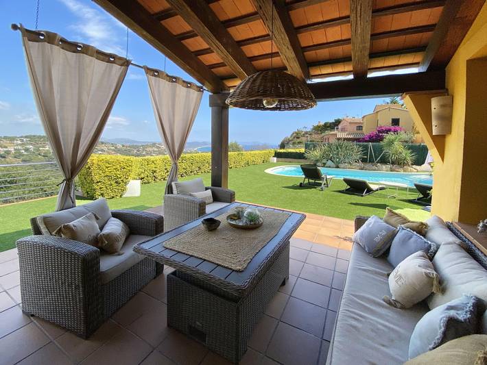 Gîte pour 6 personnes, avec balcon et jardin