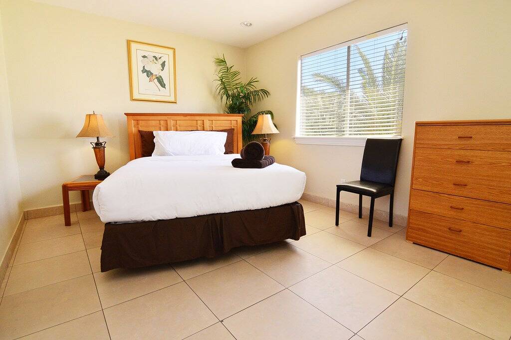 Modern 7000sf Villa, privater Basketball- / Tennisplatz in Spring Valley (NV), Red Rock Canyon