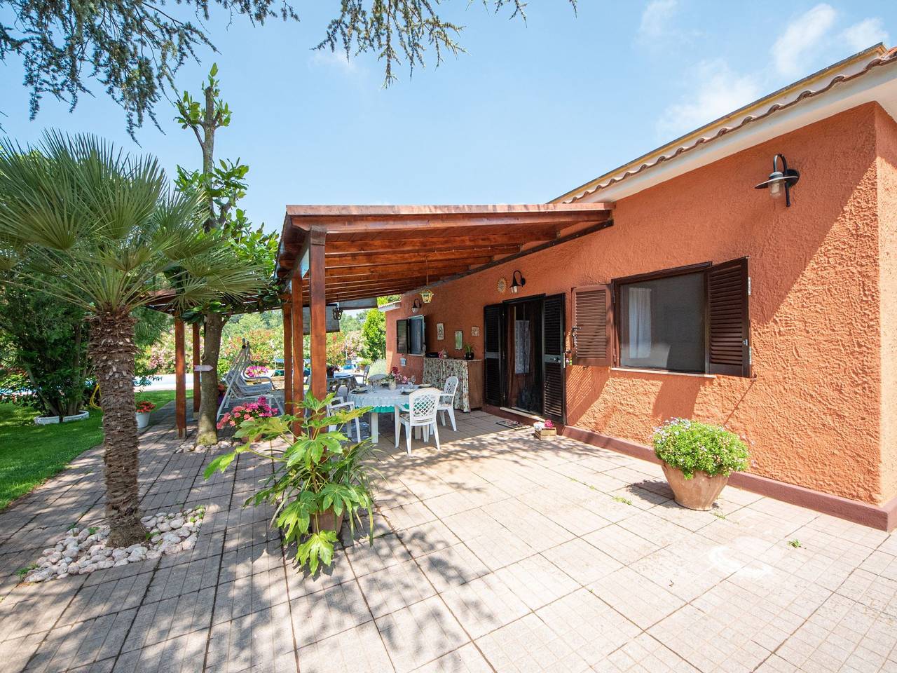 Oleandri Ferienhaus mit privatem Pool in Nettuno, Provincia de Roma