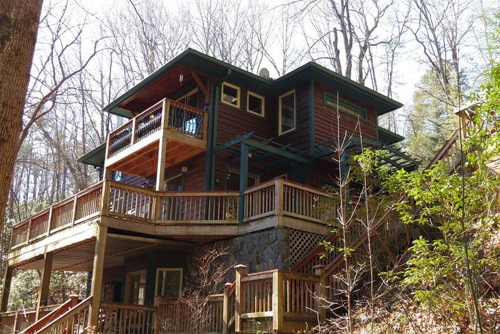 Cottage for 2 people, with hot tub and balcony in Georgia