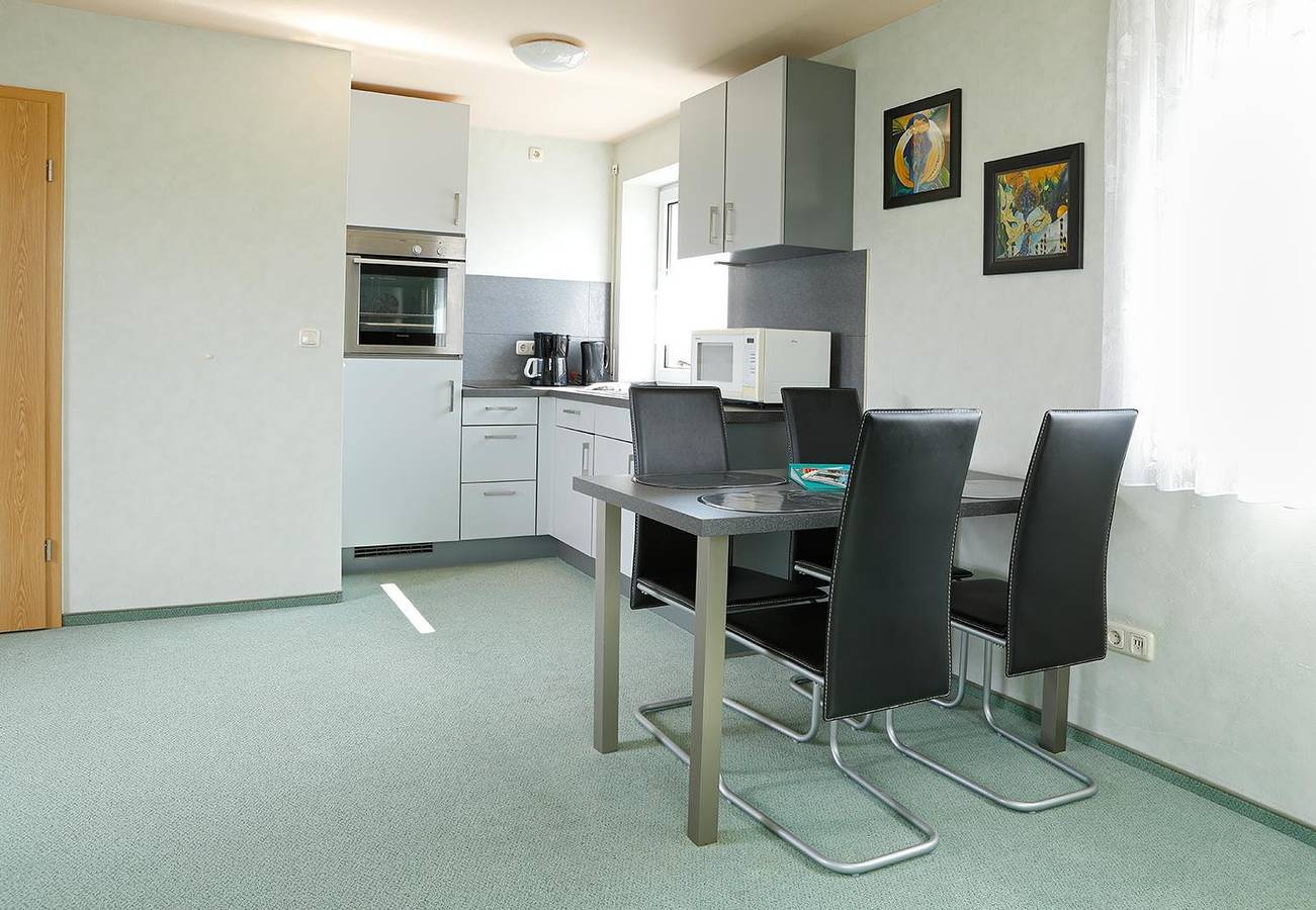 Entire holiday apartment, Apartment, shower and bath, toilet, 1 bed room in Fürth, Franconia
