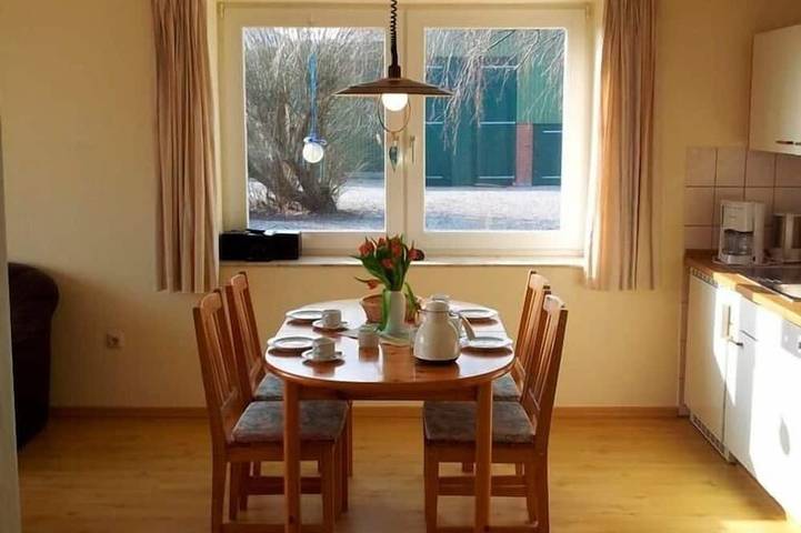 Ferienhaus für 5 Personen, mit Terrasse und Garten in Altjellingsdorf