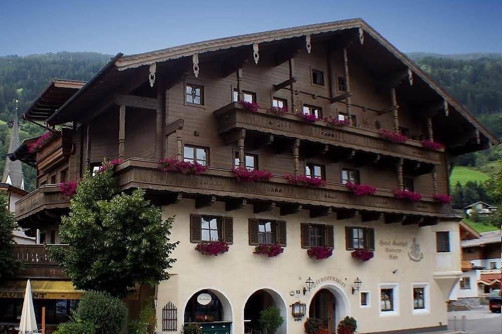 Doppelzimmer im Haupthaus - Landhotel Kaserer in Bramberg am Wildkogel, Kitzbüheler Alpen